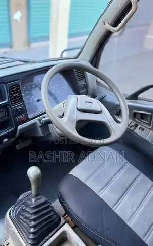 Mitsubishi Canter 3.5 Tonnes Kalii Registered(usajili): Edt.