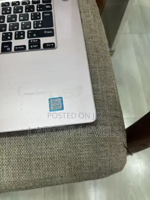 Laptop Dell Inspiron 15 7570 8GB Intel Core i5 SSD 256GB