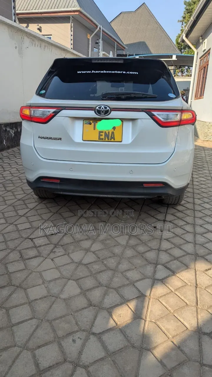 Toyota Harrier 2018 White