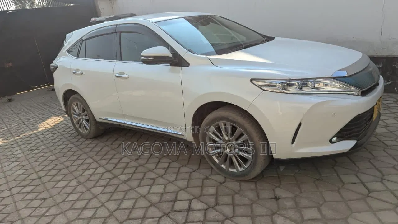 Toyota Harrier 2018 White