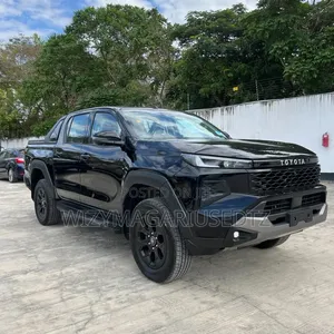 Toyota Hilux 2025 Matt Black