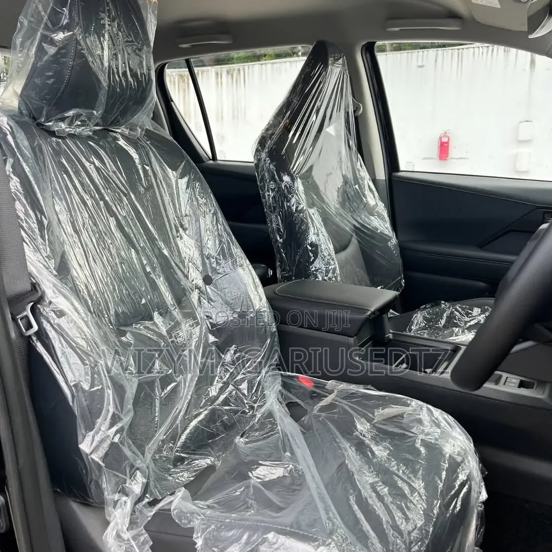 Toyota Hilux 2025 Matt Black