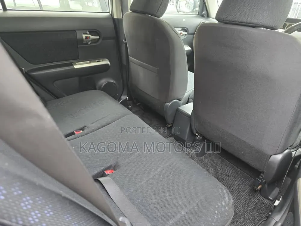 Toyota Corolla Rumion 2010 White