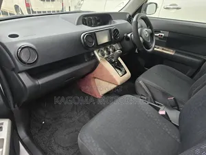 Toyota Corolla Rumion 2010 White