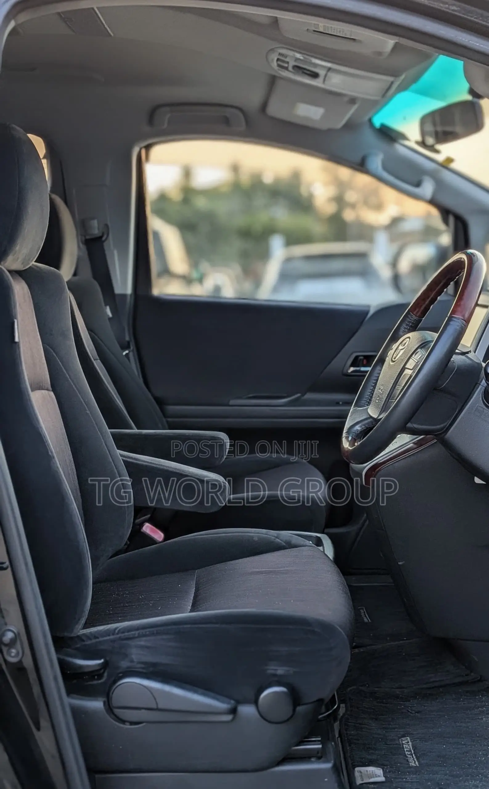 Toyota Alphard 2.4 Petrol FWD 2010 Black