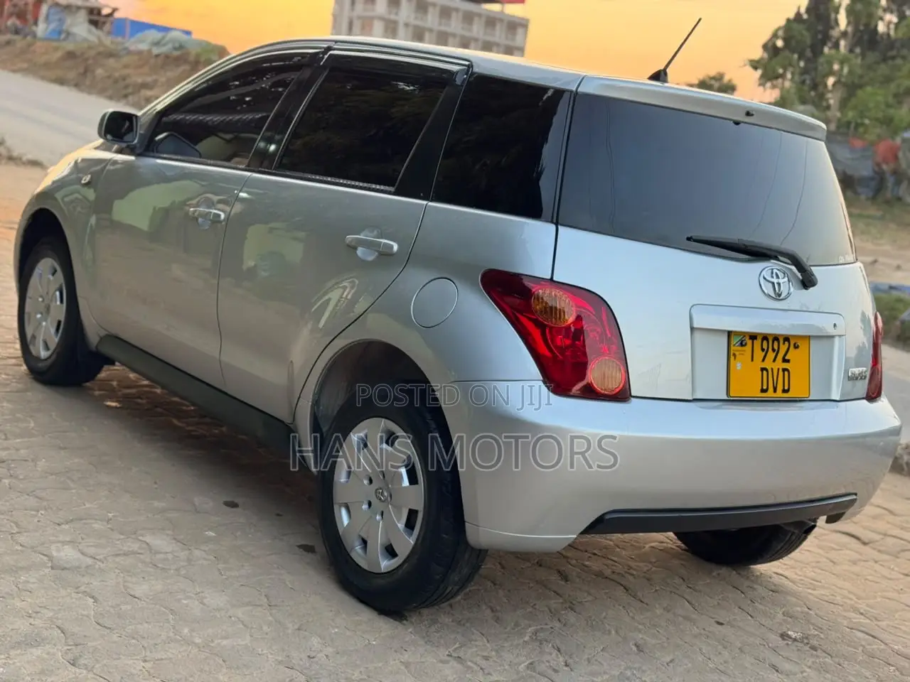 Toyota IST 2004 Silver
