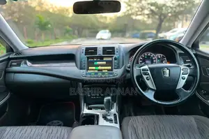 Toyota Crown 2011 Black