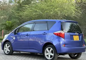 Toyota Ractis 2010 Blue