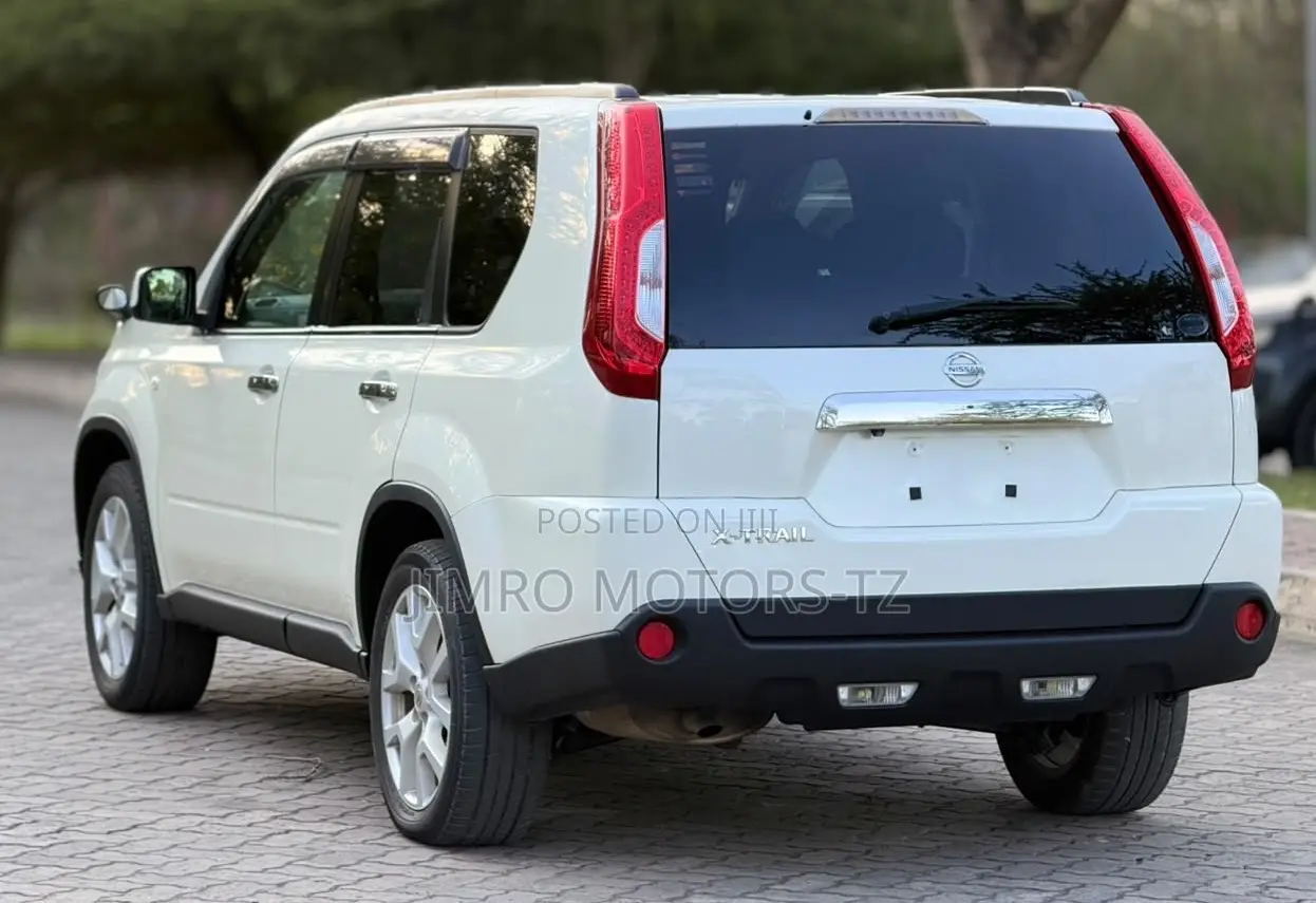 Nissan X-Trail 2012 White