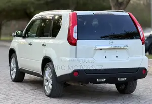 Nissan X-Trail 2012 White