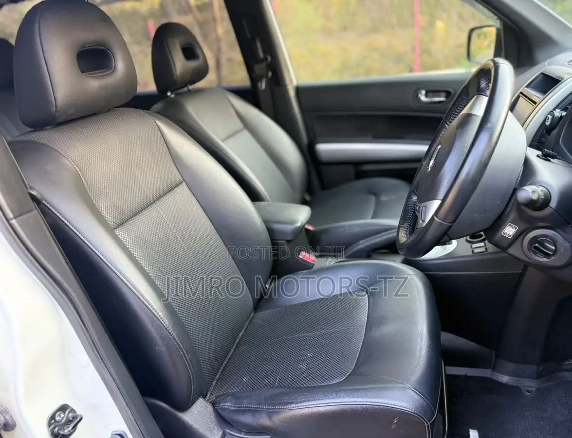 Nissan X-Trail 2012 White