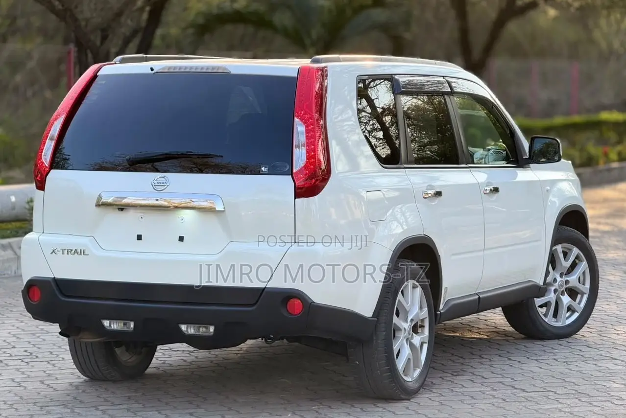 Nissan X-Trail 2012 White