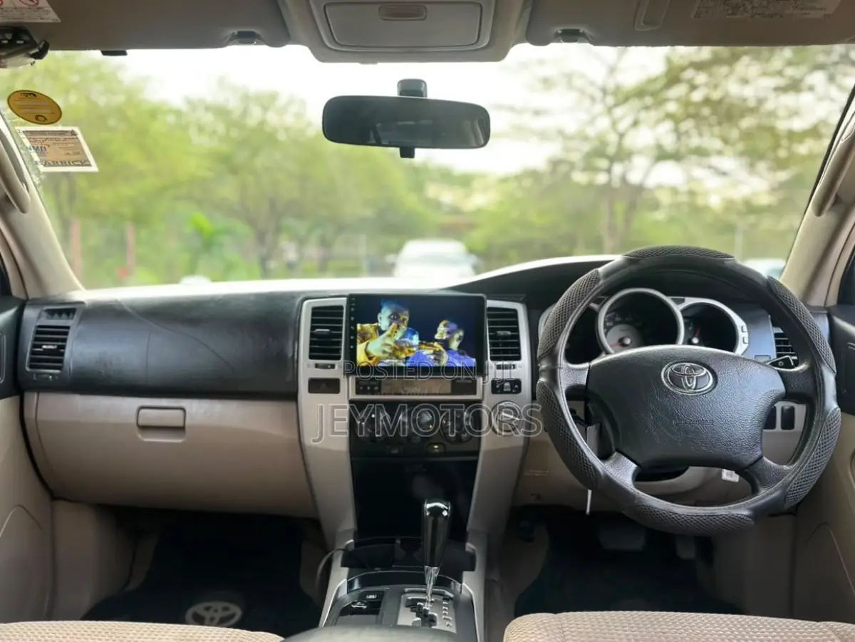 Toyota Hilux Surf 2004 White