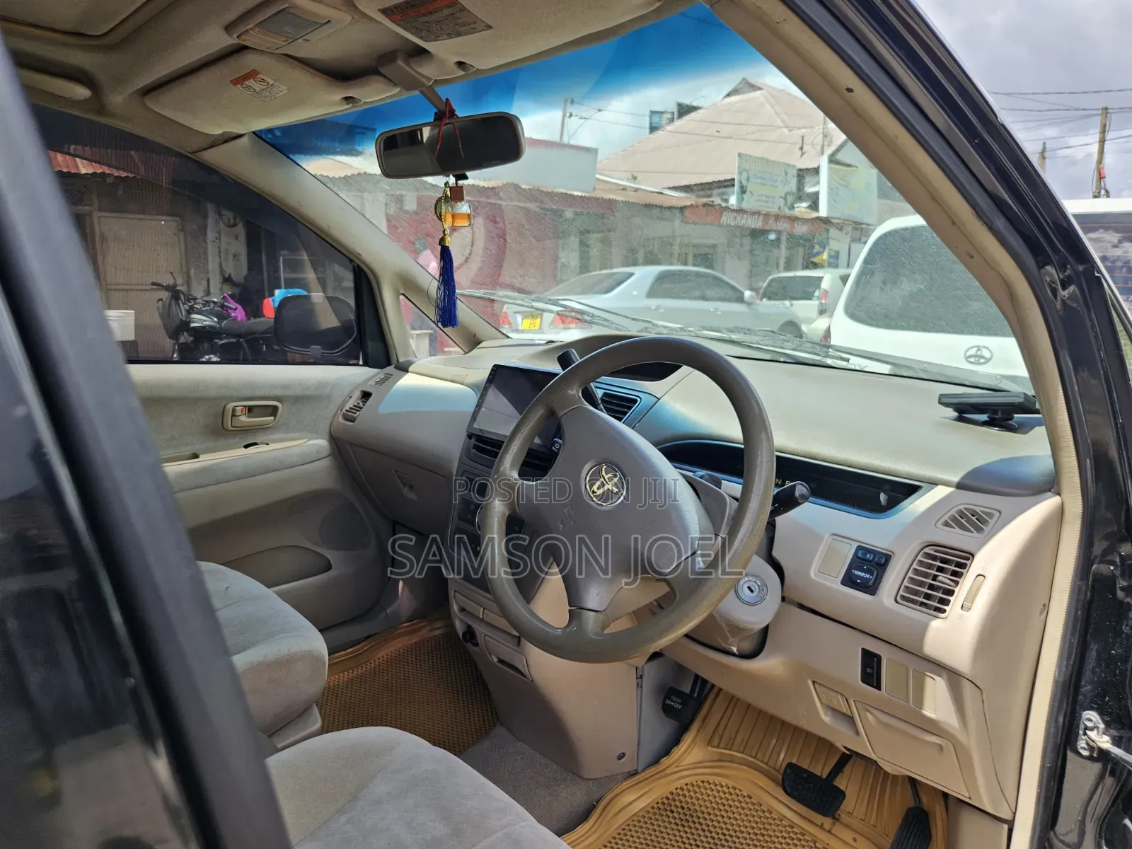 Toyota Nadia 2003 Black