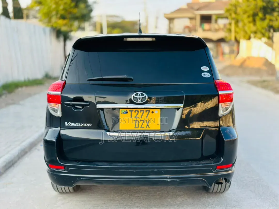 Toyota Vanguard 2012 Matt Black