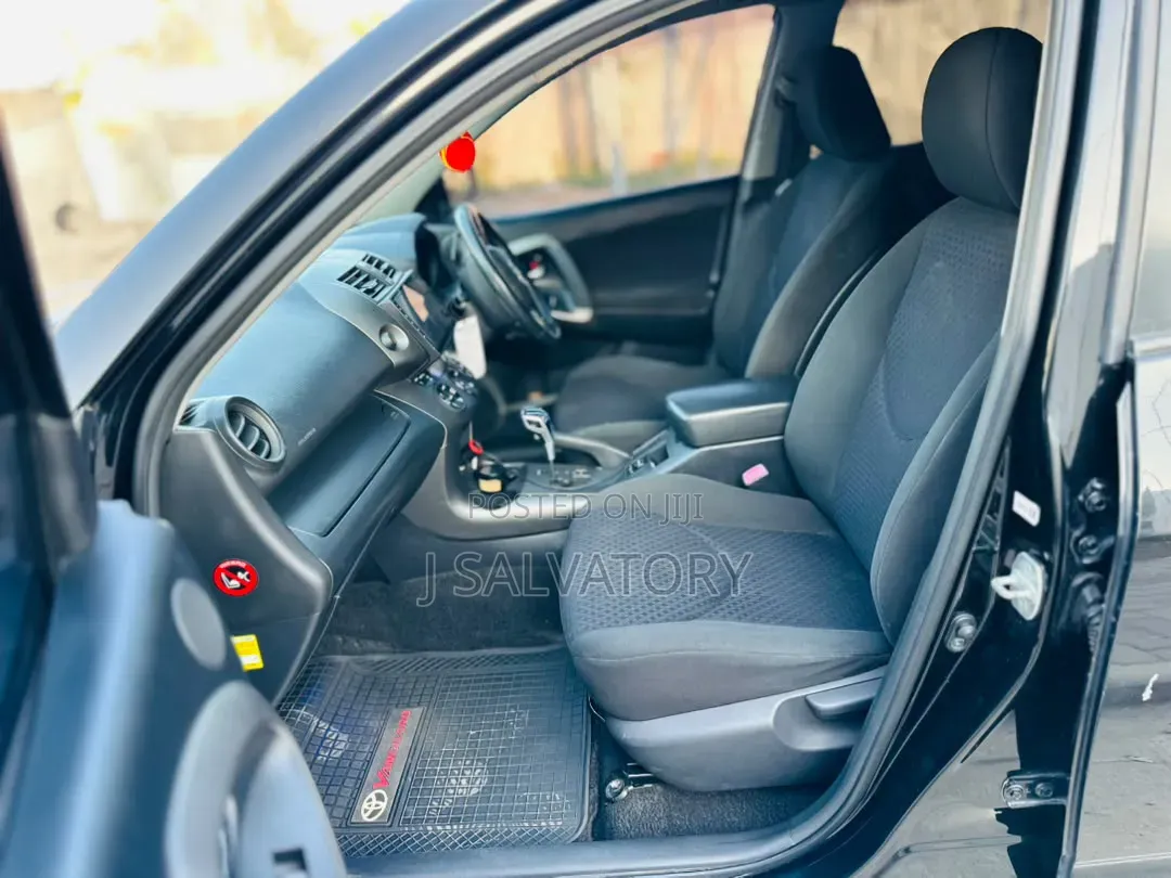 Toyota Vanguard 2012 Matt Black