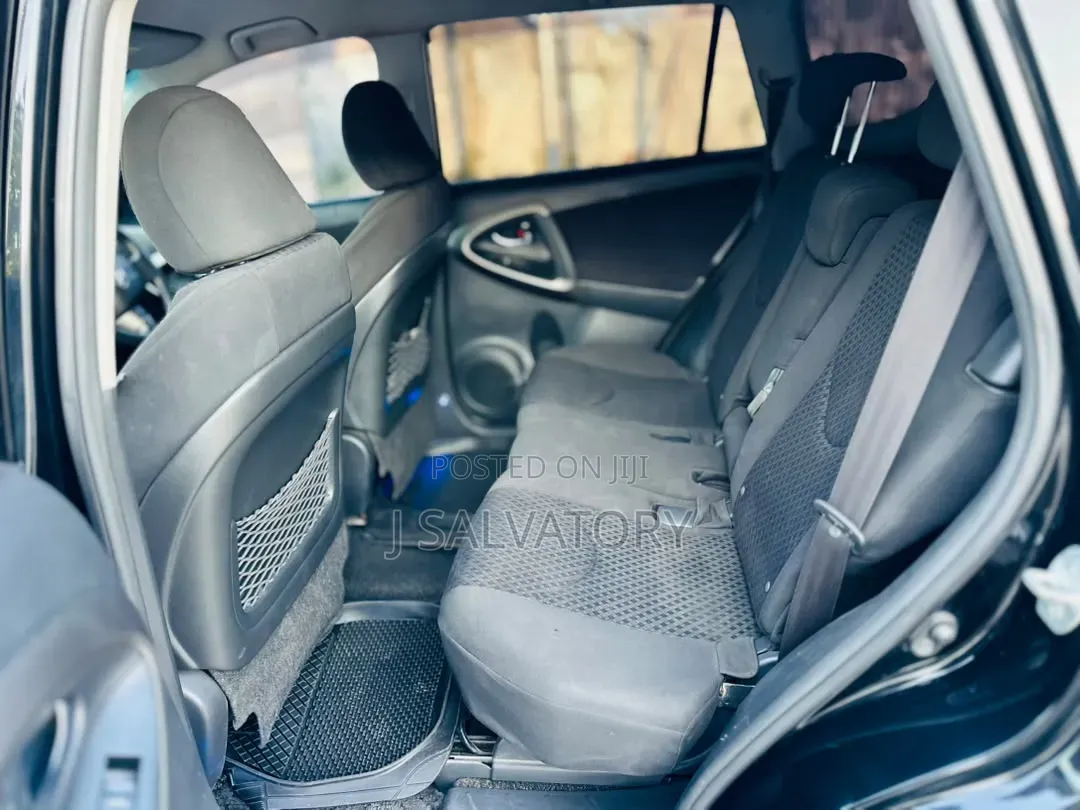 Toyota Vanguard 2012 Matt Black