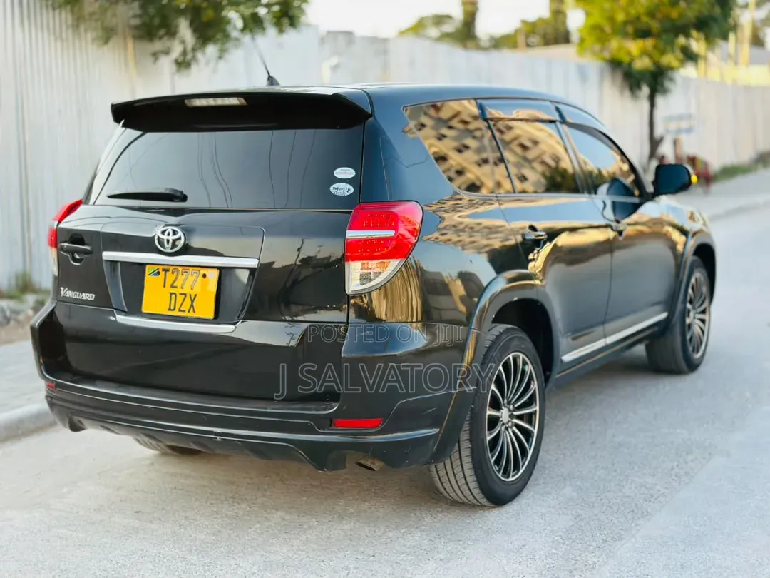 Toyota Vanguard 2012 Matt Black