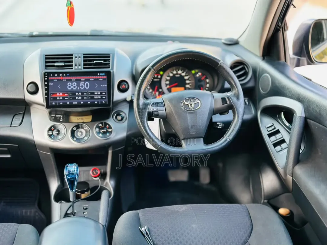 Toyota Vanguard 2012 Matt Black