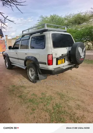 Toyota Land Cruiser 1998 White