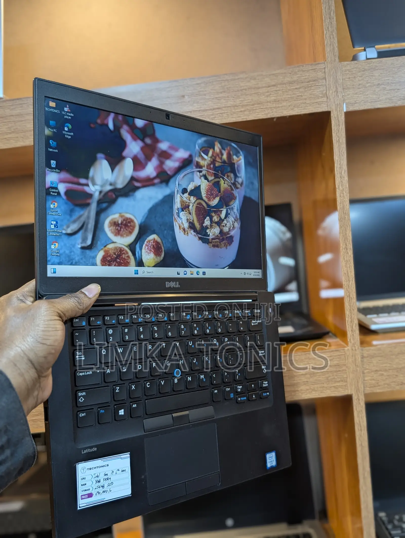 New Laptop Dell 8GB Intel Core i7 SSD 256GB