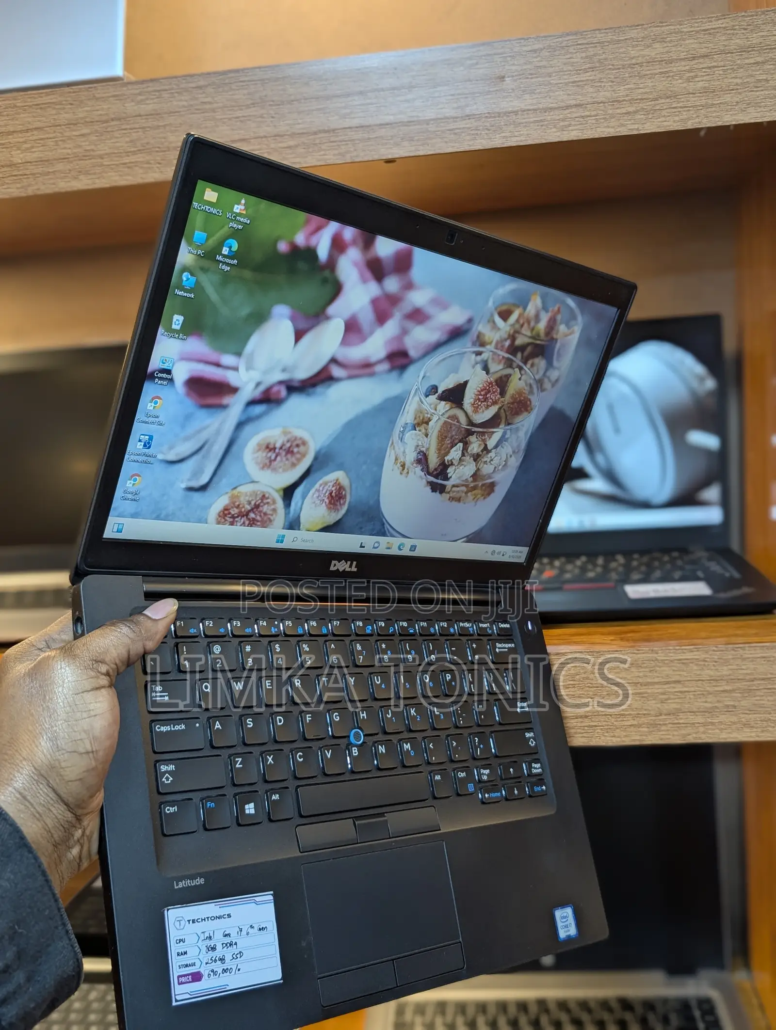 New Laptop Dell 8GB Intel Core i7 SSD 256GB