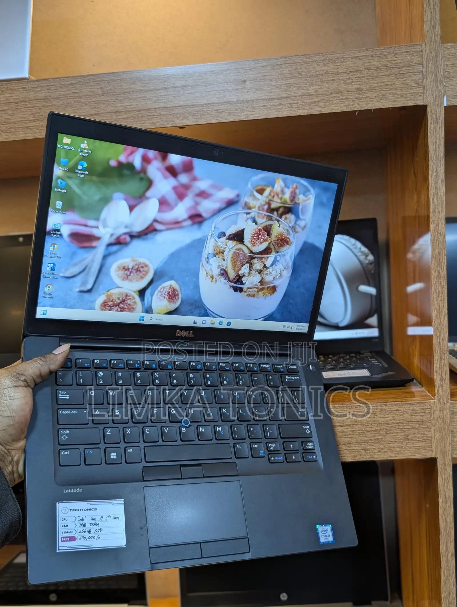 New Laptop Dell 8GB Intel Core i7 SSD 256GB