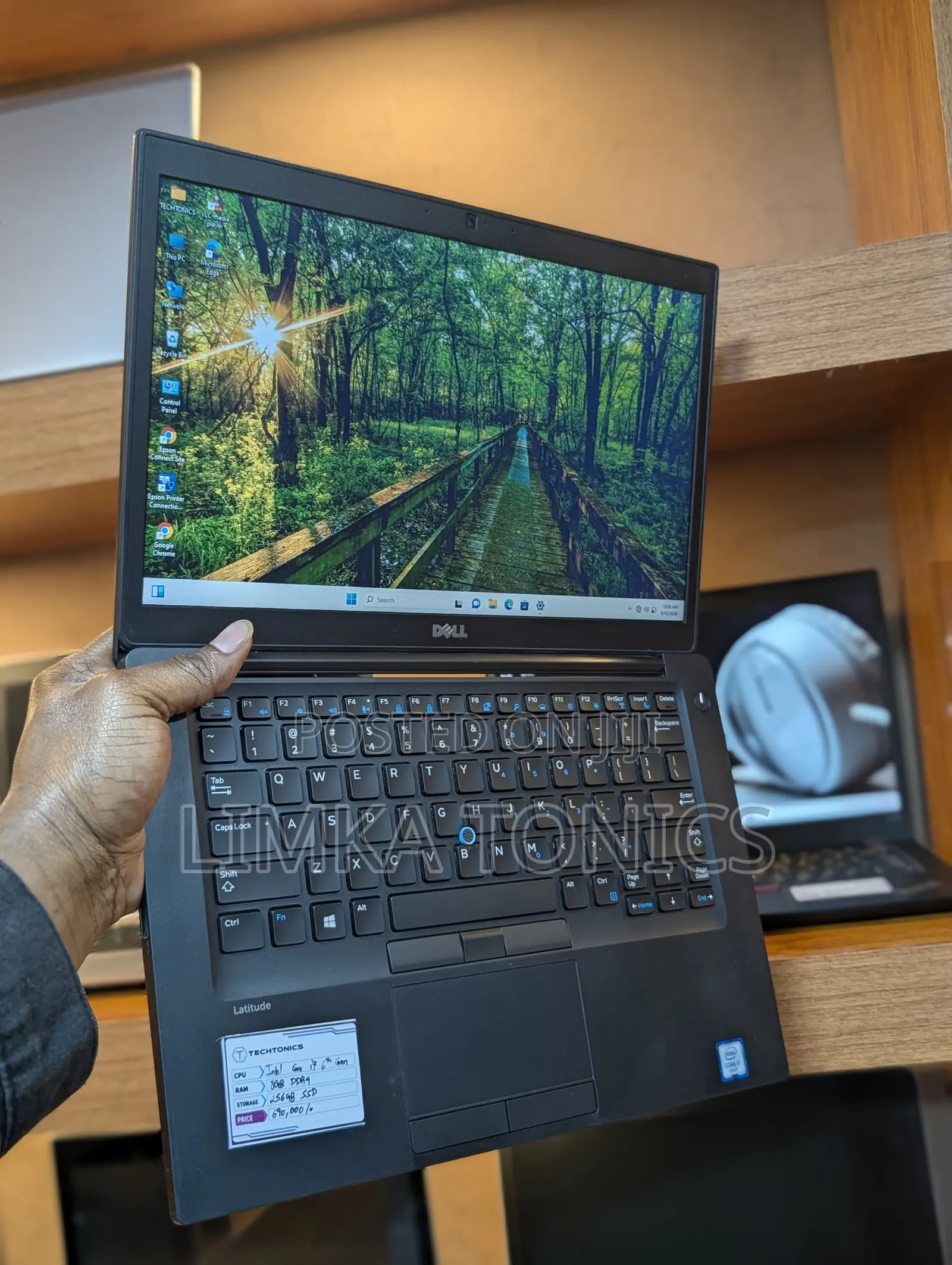 New Laptop Dell 8GB Intel Core i7 SSD 256GB