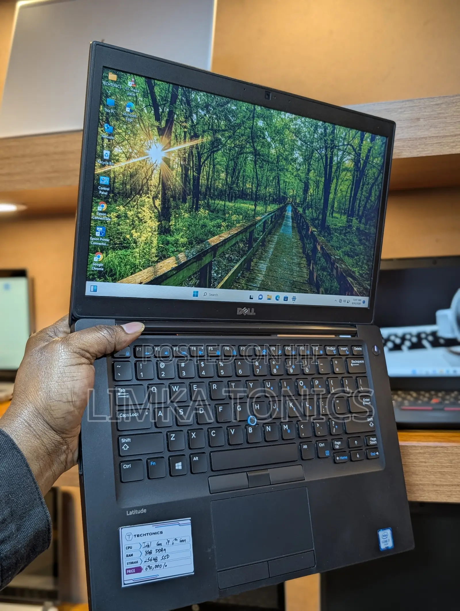 New Laptop Dell 8GB Intel Core i7 SSD 256GB