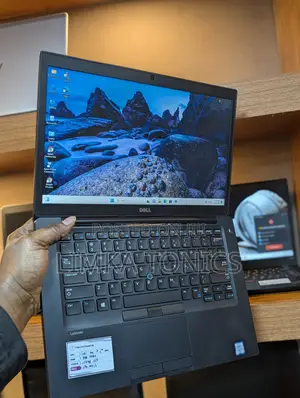 New Laptop Dell 8GB Intel Core i7 SSD 256GB