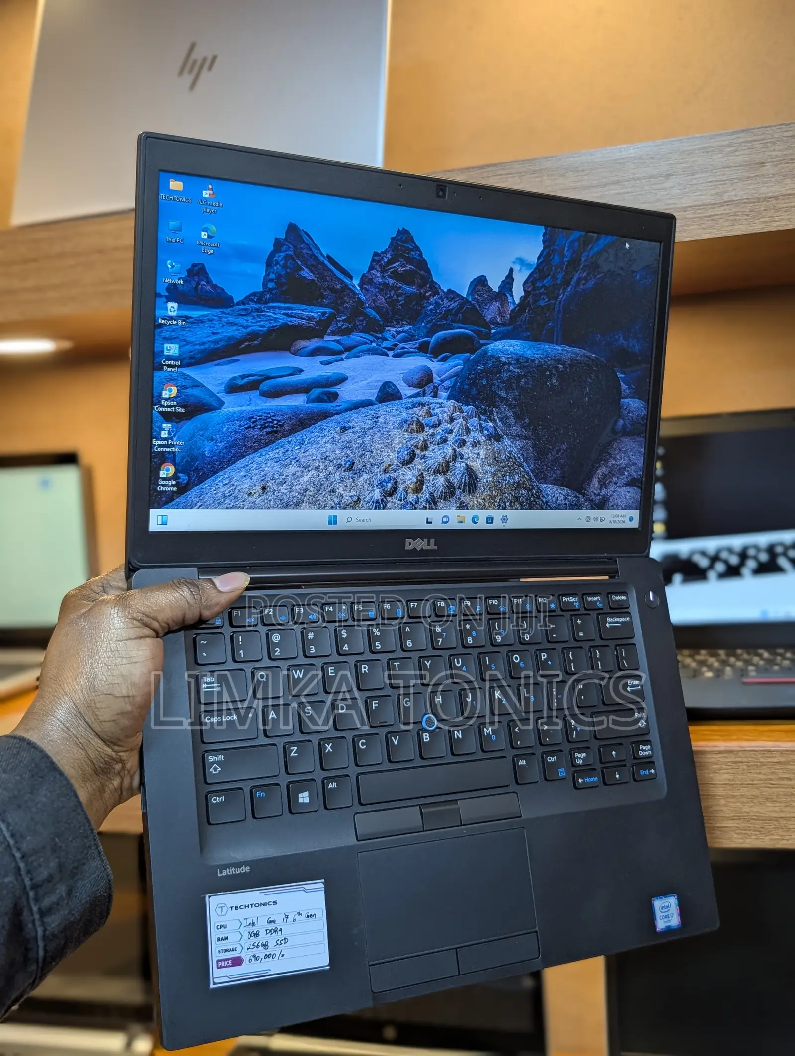 New Laptop Dell 8GB Intel Core i7 SSD 256GB