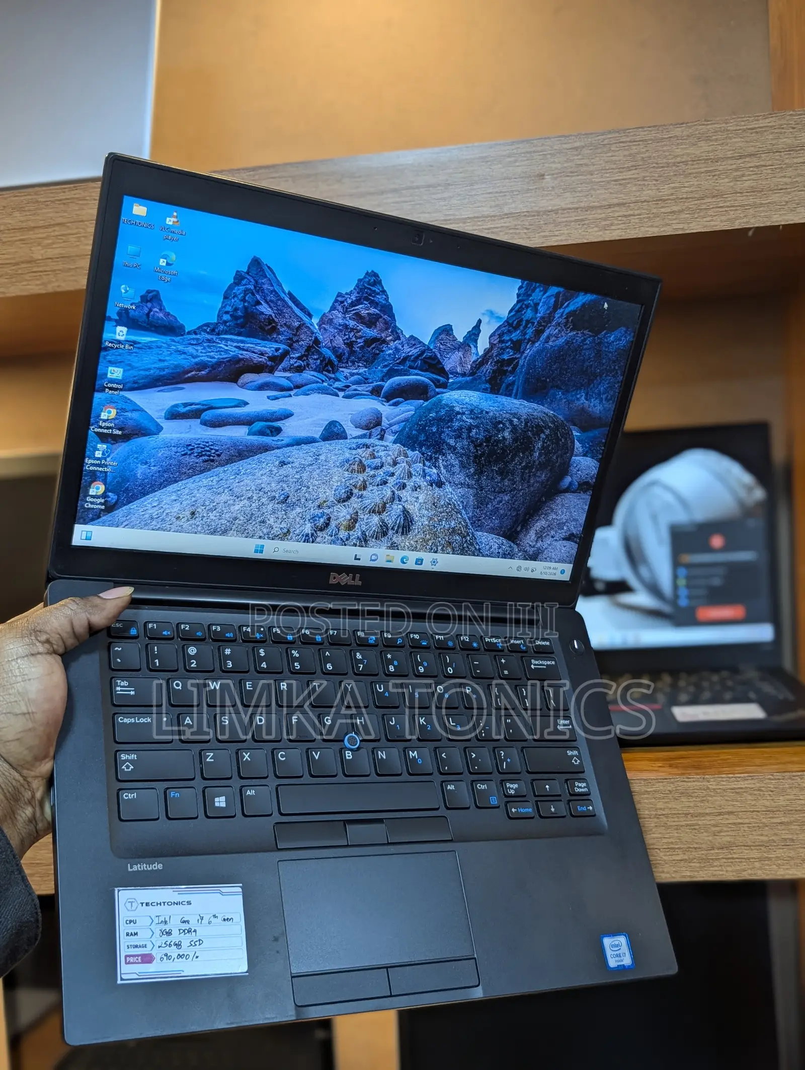 New Laptop Dell 8GB Intel Core i7 SSD 256GB