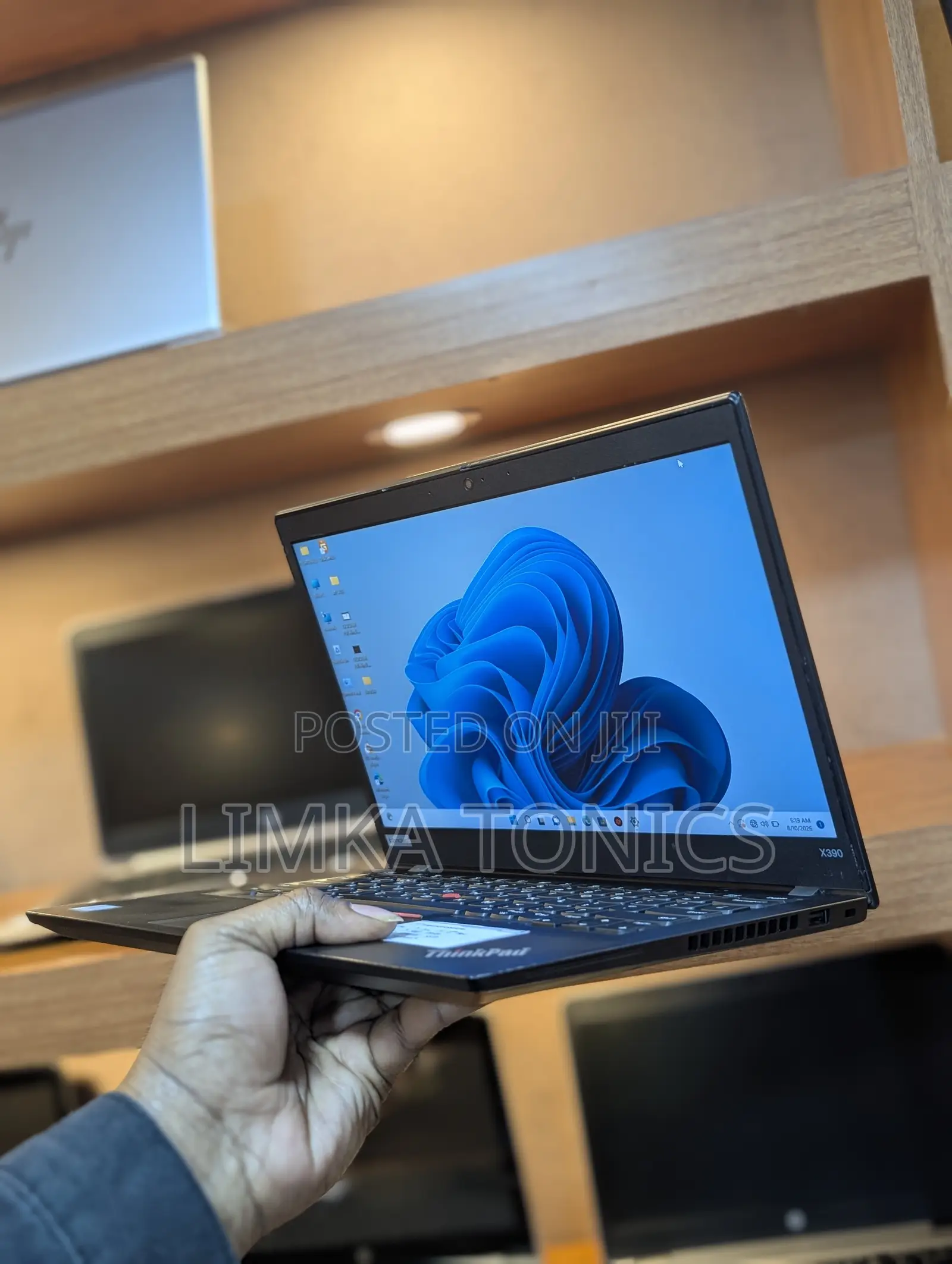 New Laptop Lenovo ThinkPad X390 8GB Intel Core i5 SSD 256GB