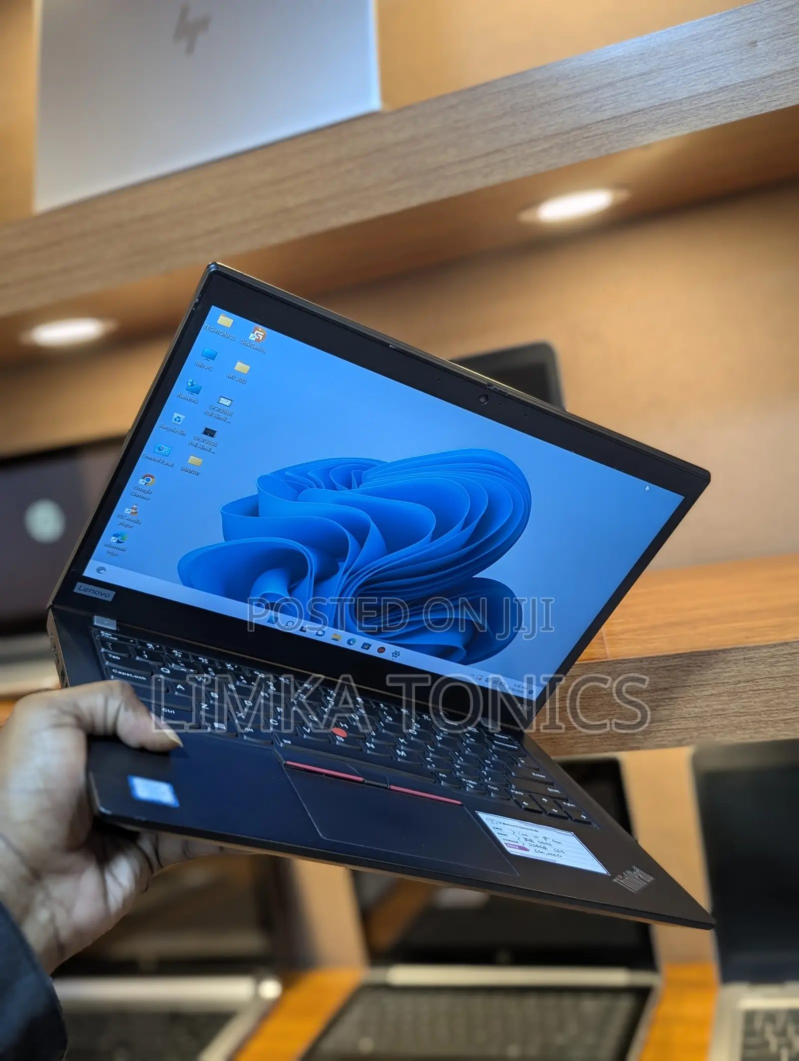 New Laptop Lenovo ThinkPad X390 8GB Intel Core i5 SSD 256GB