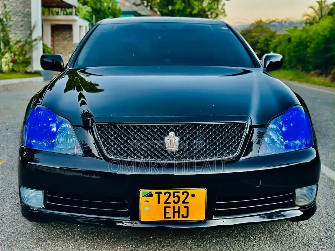 Toyota Crown Royale 2005 Black