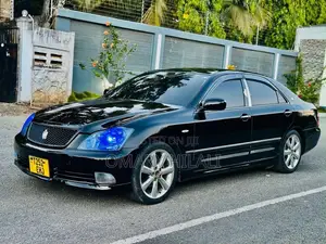 Toyota Crown Royale 2005 Black