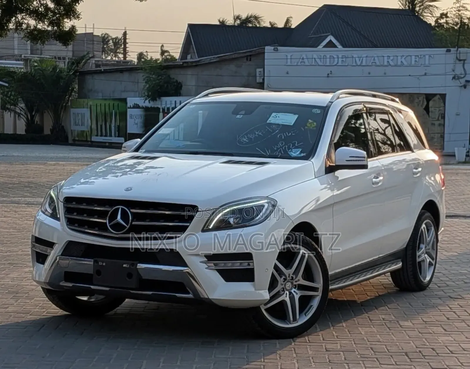 Mercedes-Benz 350D 2015 White