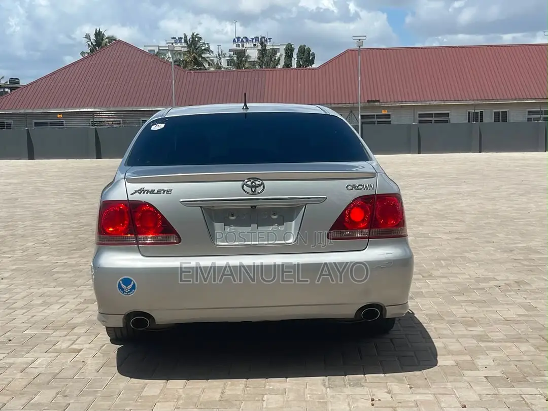 Toyota Crown 2004 Silver