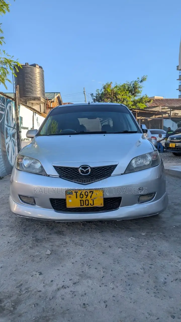 Mazda Demio 2009 Silver