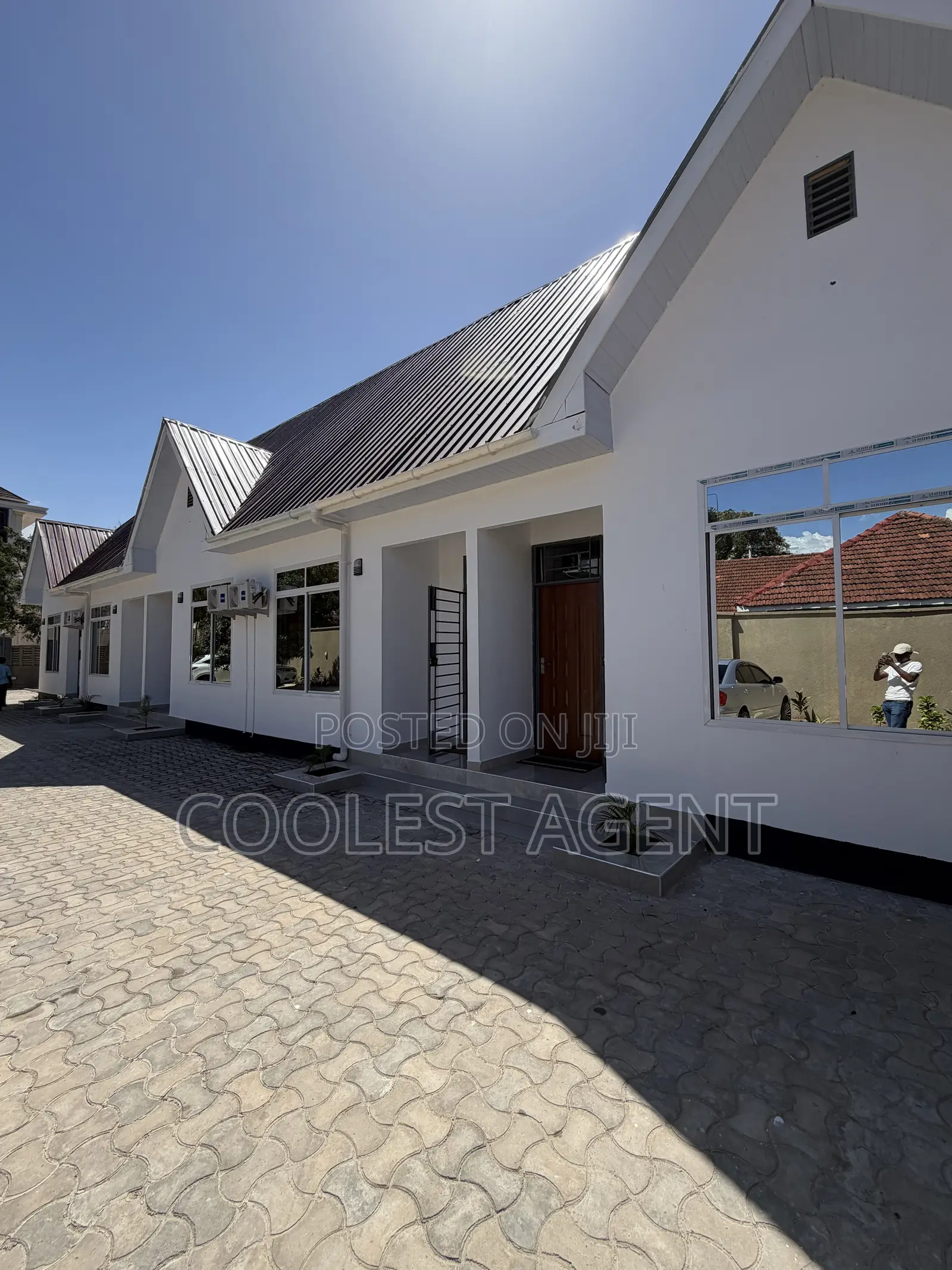 Furnished 1bdrm Apartment in Coolest Estate, Oyster Bay for rent