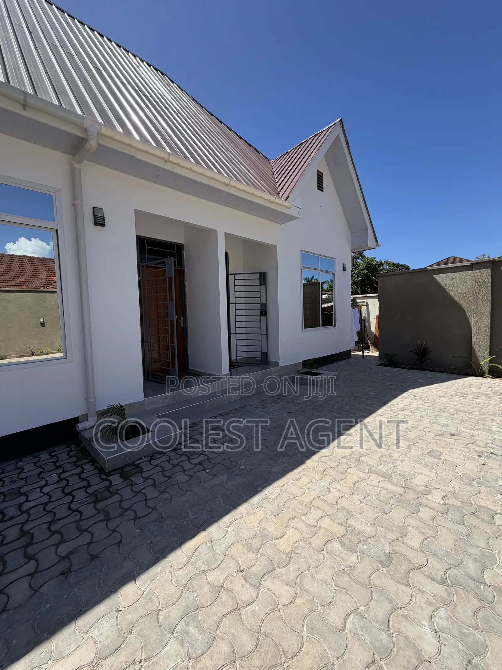 Furnished 1bdrm Apartment in Coolest Estate, Oyster Bay for rent