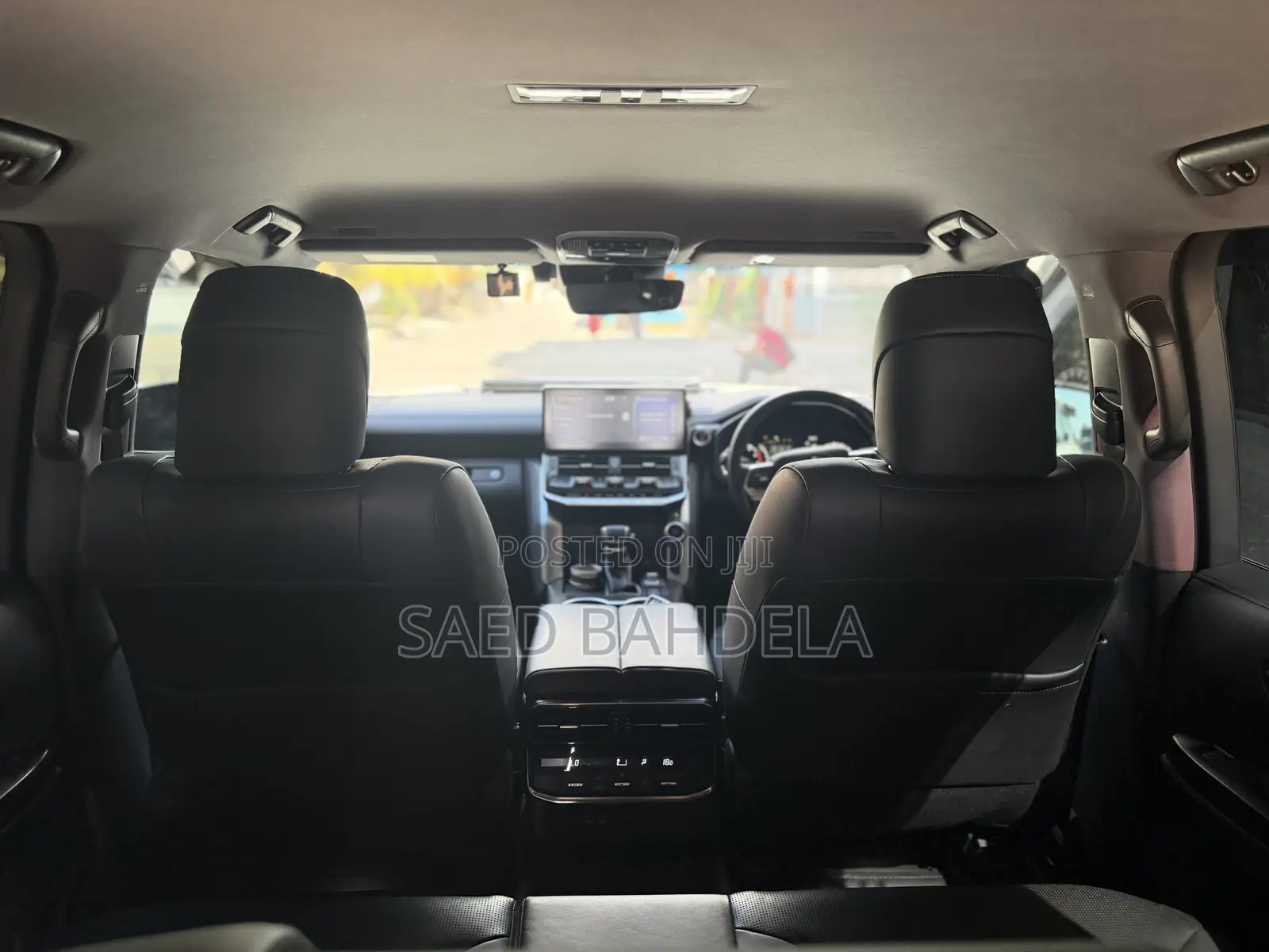 Toyota Land Cruiser LC300 2024 White
