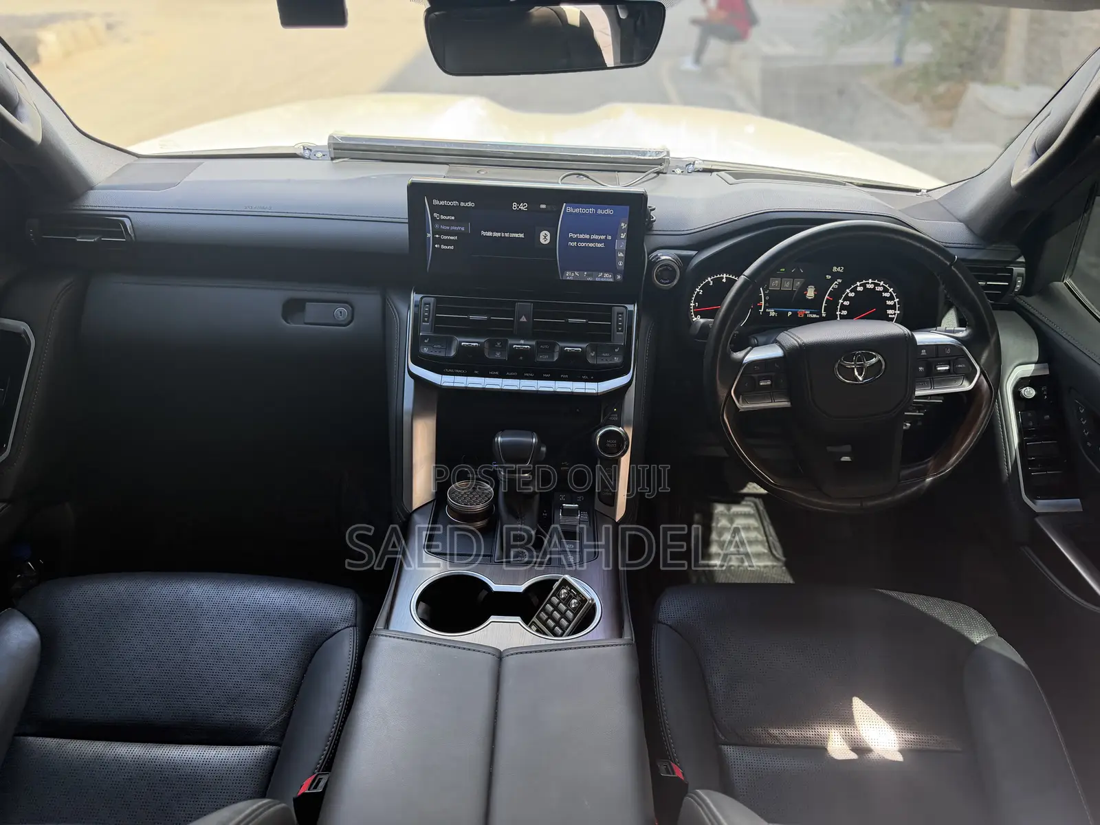 Toyota Land Cruiser LC300 2024 White