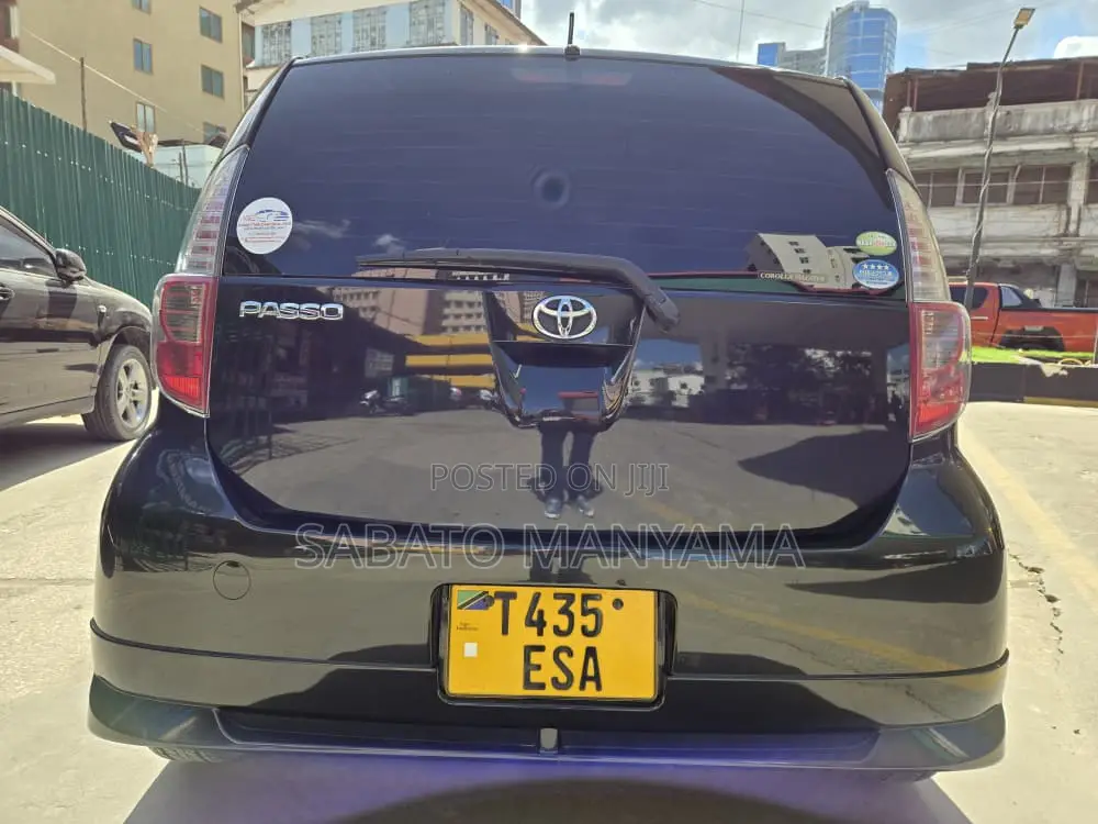 Toyota Passo 1.0 FWD 2009 Black