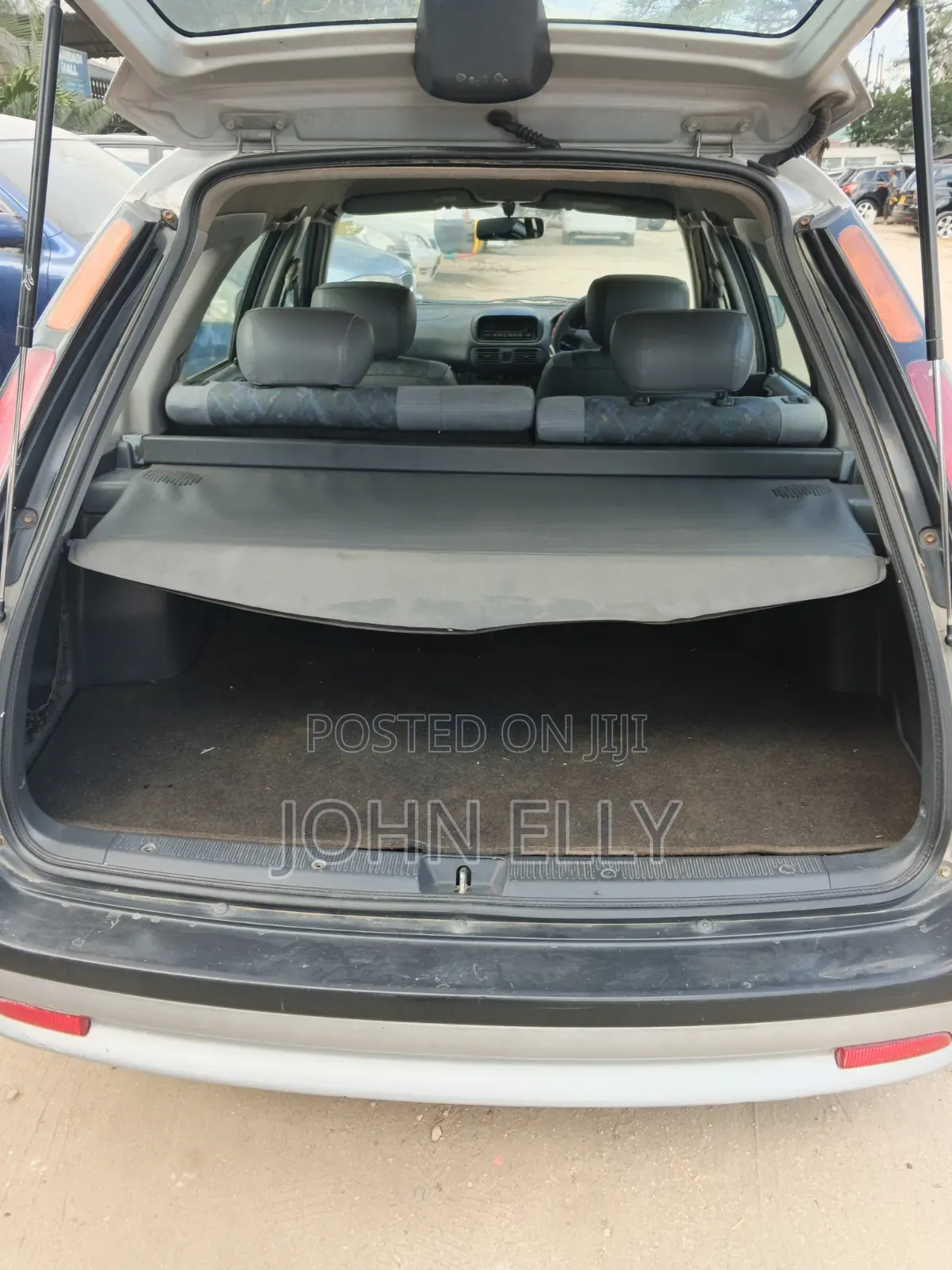 Toyota Sprinter 2000 Silver