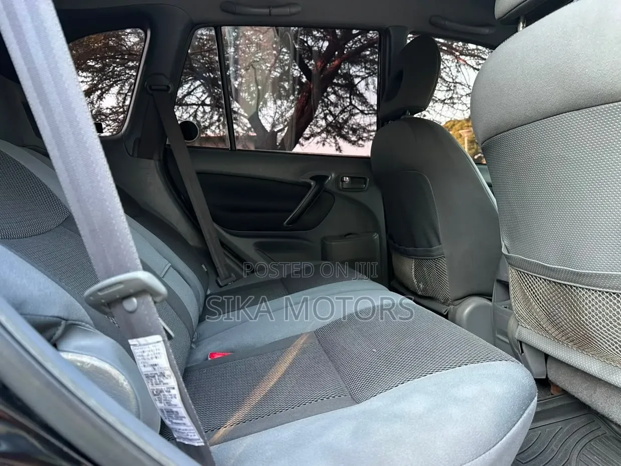 Toyota RAV4 2001 Black