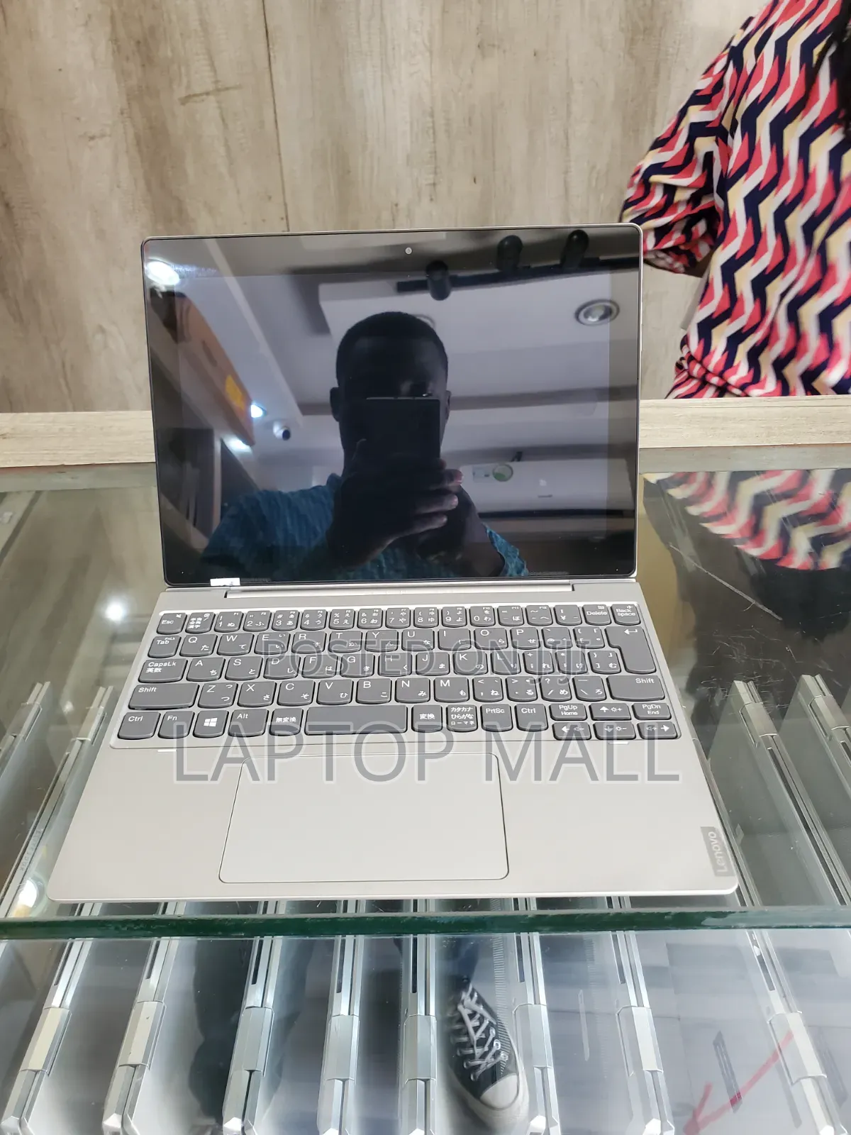 Laptop Lenovo IdeaPad D330 4GB Intel Celeron SSD 60GB