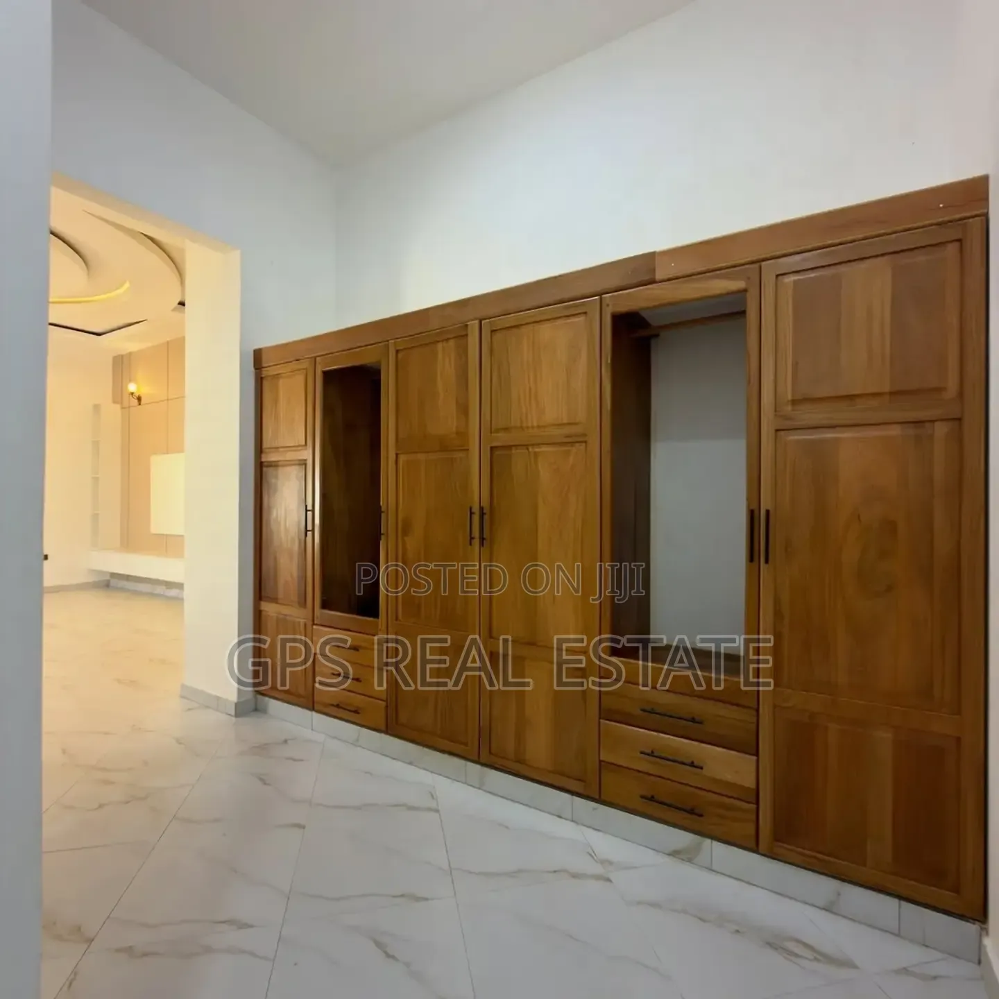 8bdrm House in Goba Center, Kinondoni for sale