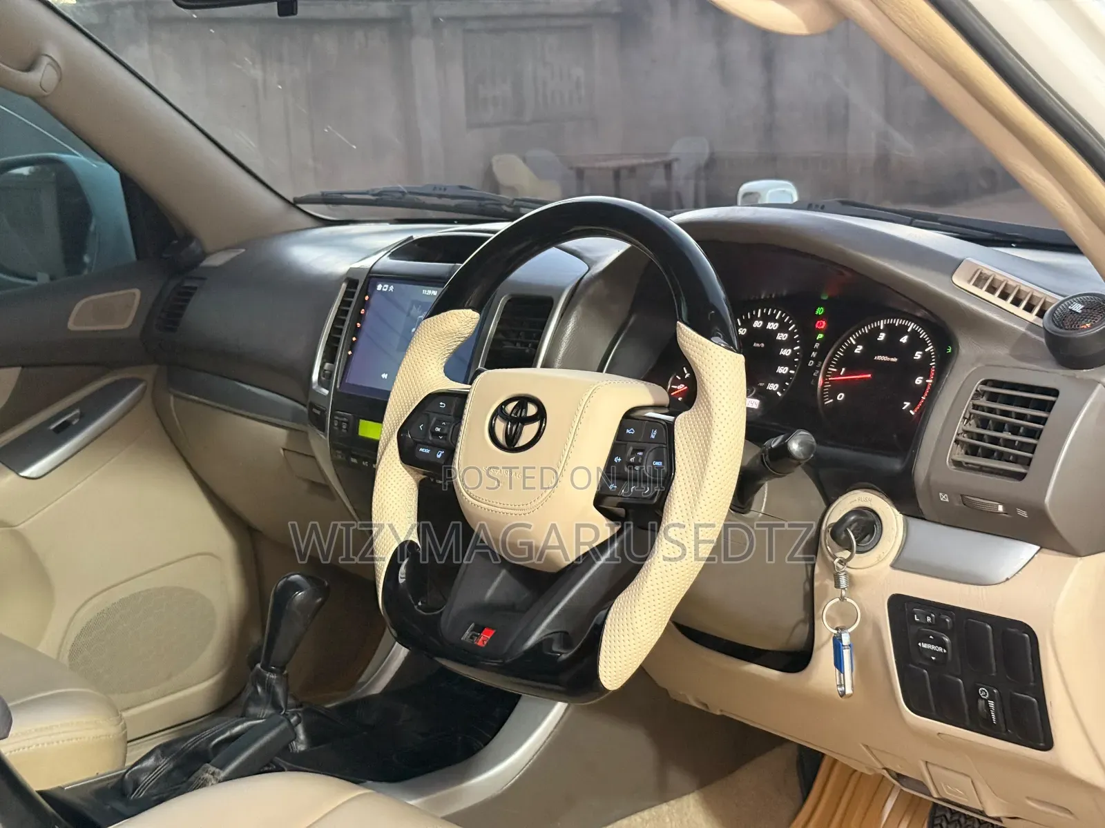 Toyota Land Cruiser Prado 2005 White