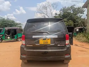 Toyota Rumion 1.5 FWD 2023 Black